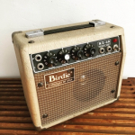 Vintage Birdie MX-60 gitaarversterker uit de seventies